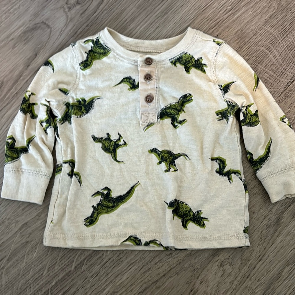 ⭐️5/$25⭐️ 3-6M Dinosaur Tee, Old Navy